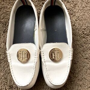 Tommy Hilfiger Harmen Womens Faux Leather White Moc Driving Loafer Sz 5.5 - READ